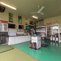 Indoor Golf Learning Center